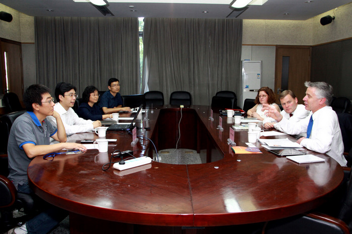 President Peter Rathjen of University of Tasmania Visited IGDB